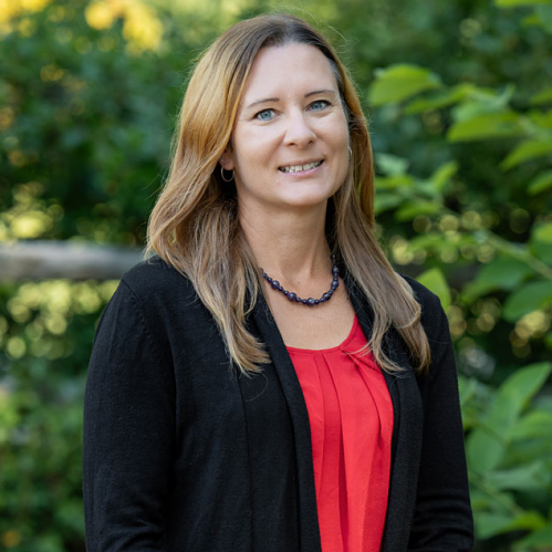 Lauren Errickson headshot.